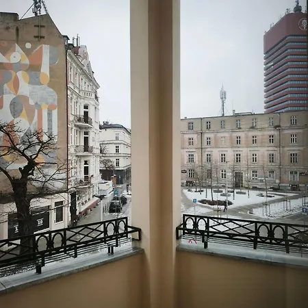 Rail & Old Town * Poznań