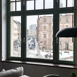 Rail & Old Town Apartment