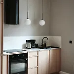Rail & Old Town Apartment Poznan