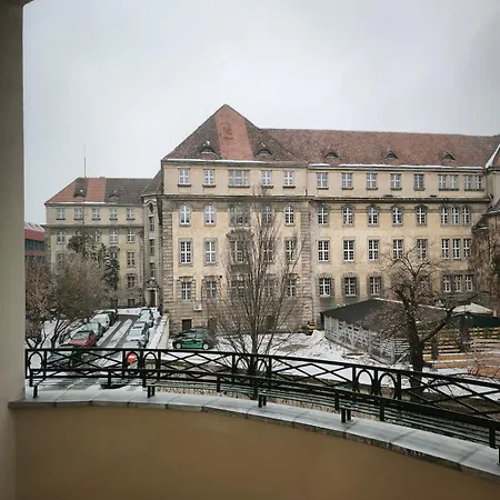 Lägenhet Rail & Old Town