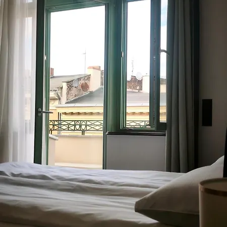 Rail & Old Town Apartment Poznan