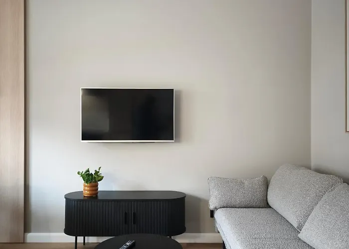 Rail & Old Town Apartment *