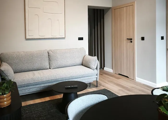 Rail & Old Town Apartment Poznan