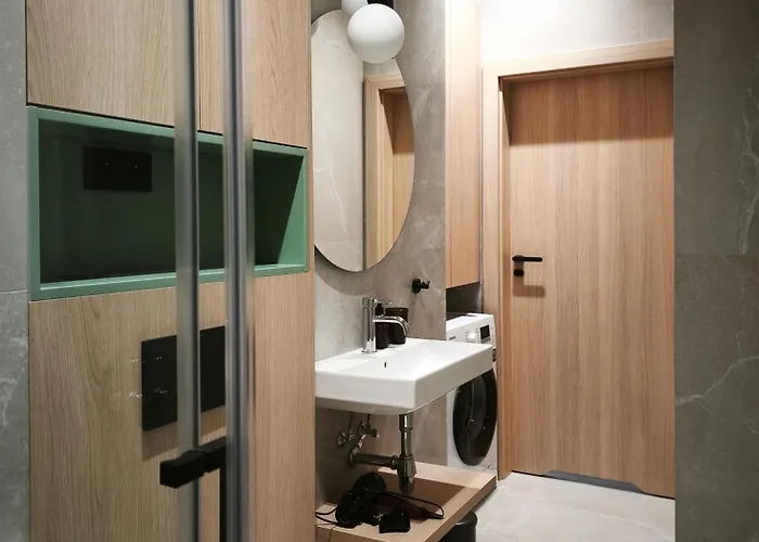 Rail & Old Town Apartment Poznan