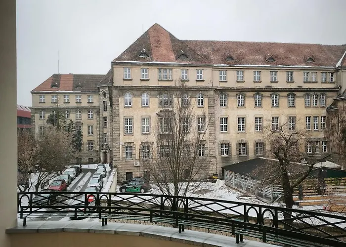 Apartment Rail & Old Town